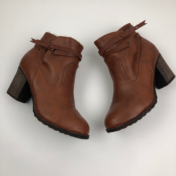 BAMBOO Shoes - Bamboo lined chunky ankle heeled booties